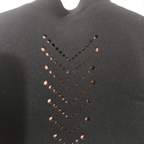 New beautiful Victoria Secret Sports Bra. Large😍 - Picture 3 of 5